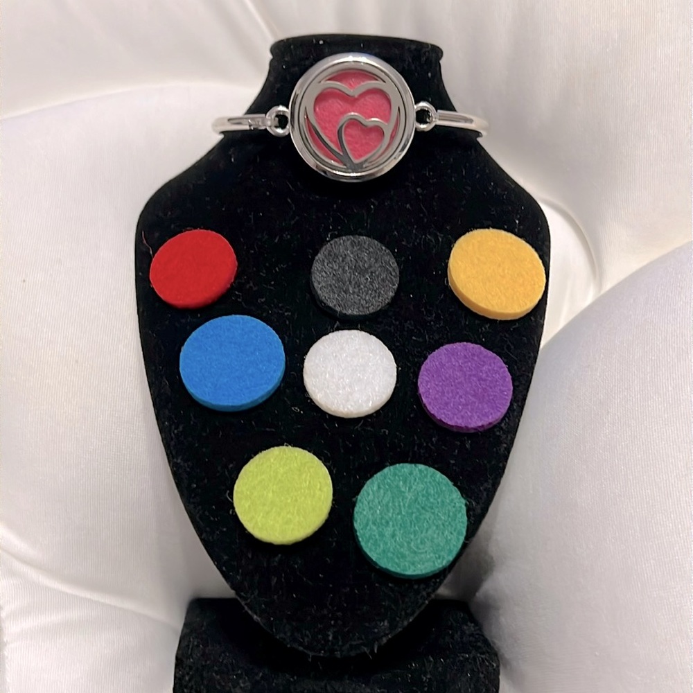 Aromatherapy locket bracelet